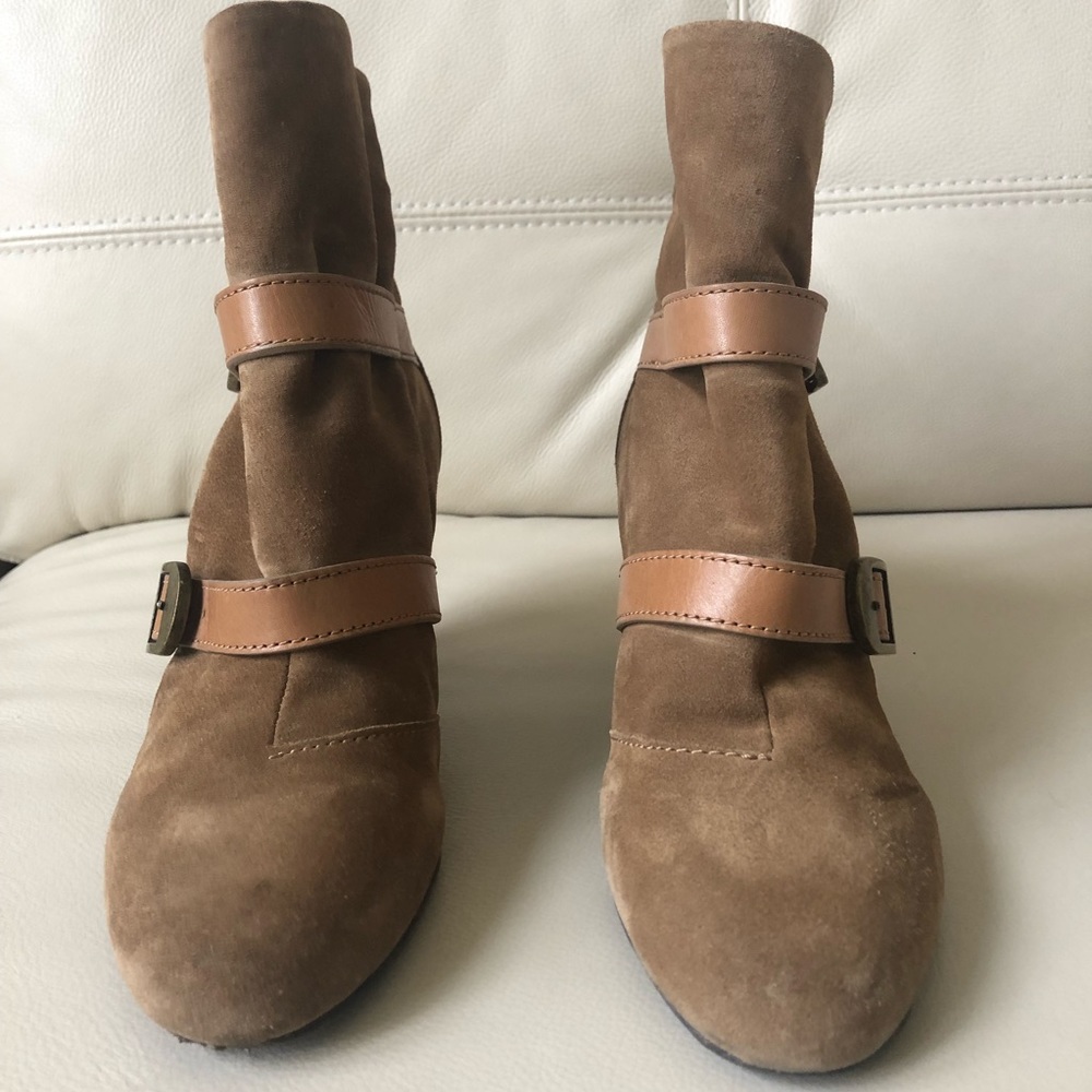 Via Spiga Felice tan suede wedge bootie.